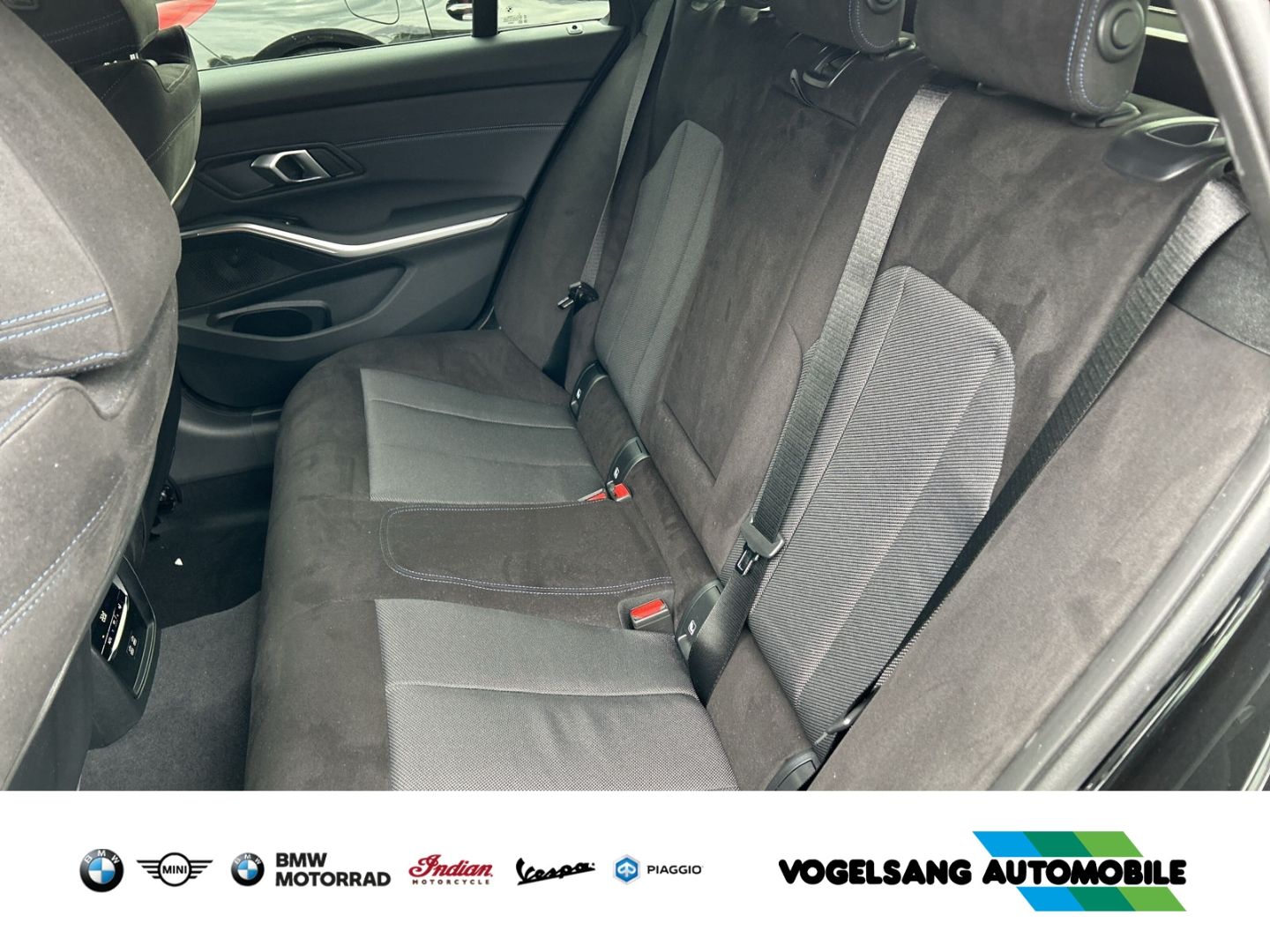 Fahrzeugabbildung BMW 318 d M Sport Touring Sportpaket AHK-klappbar Na