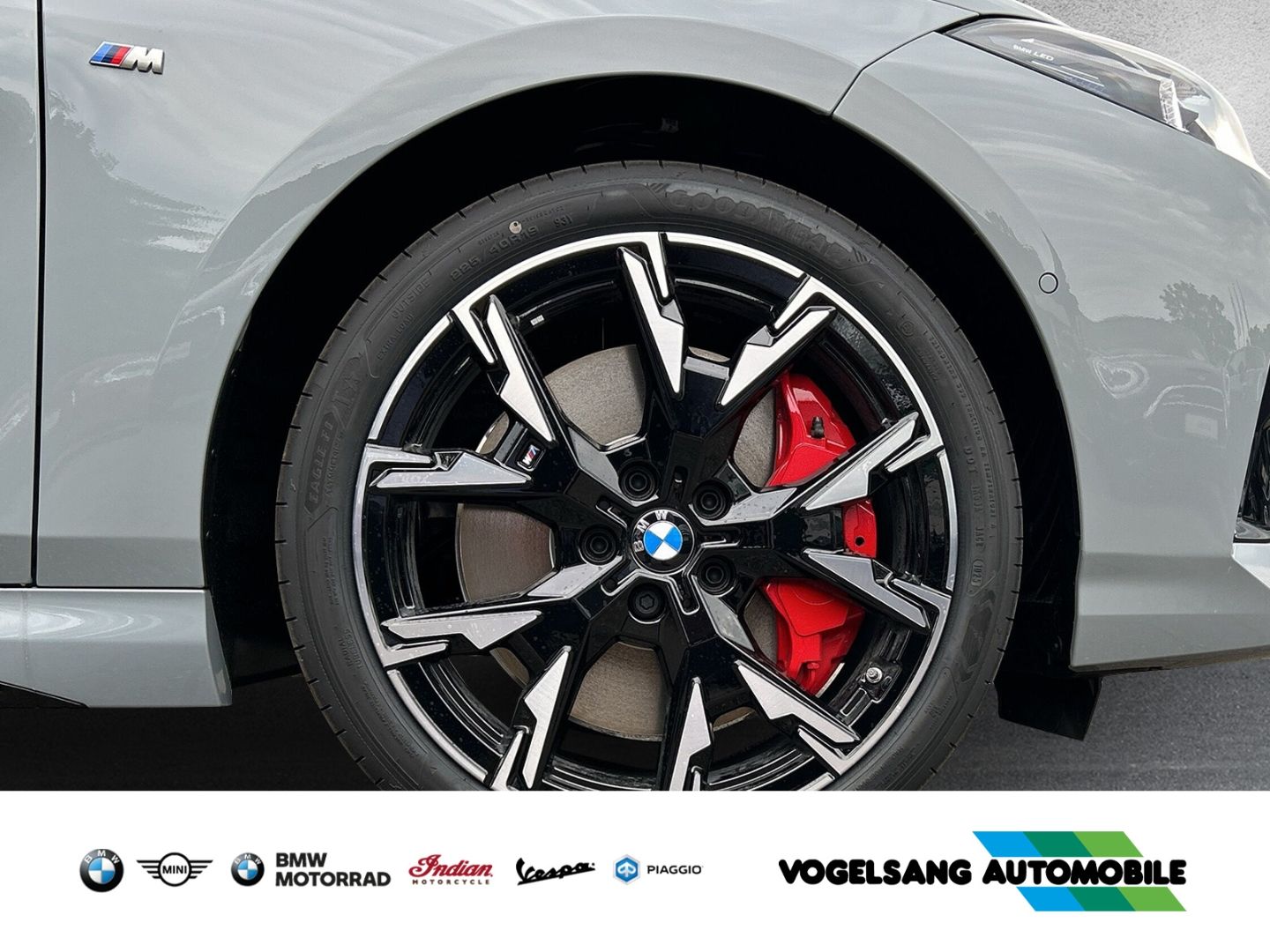 Fahrzeugabbildung BMW 123 i XDRIVE Sportpaket Head-Up AHK-abnehmbar