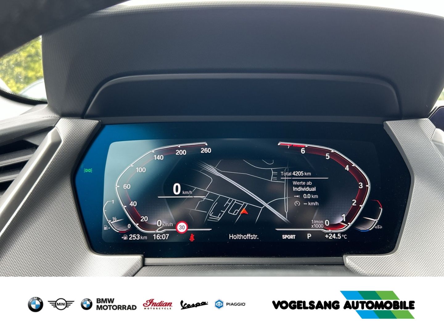 Fahrzeugabbildung BMW 116 i Automatik WLAN Schiebedach LED Navi groß e