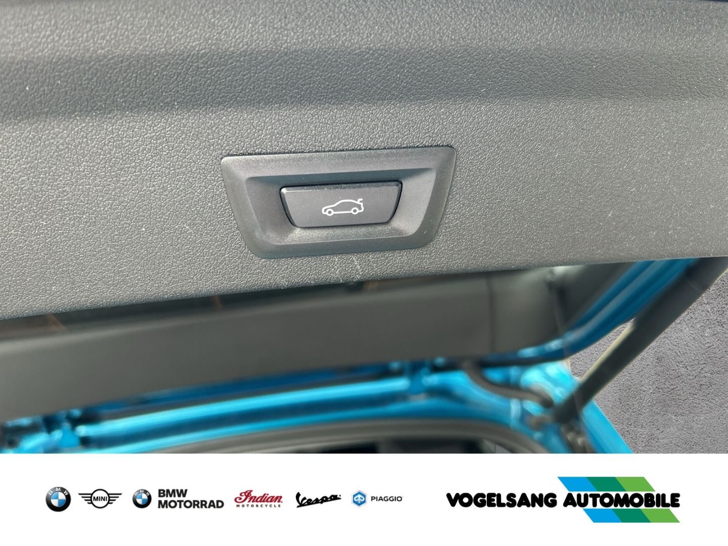 Fahrzeugabbildung BMW 116 i Automatik WLAN Schiebedach LED Navi groß e