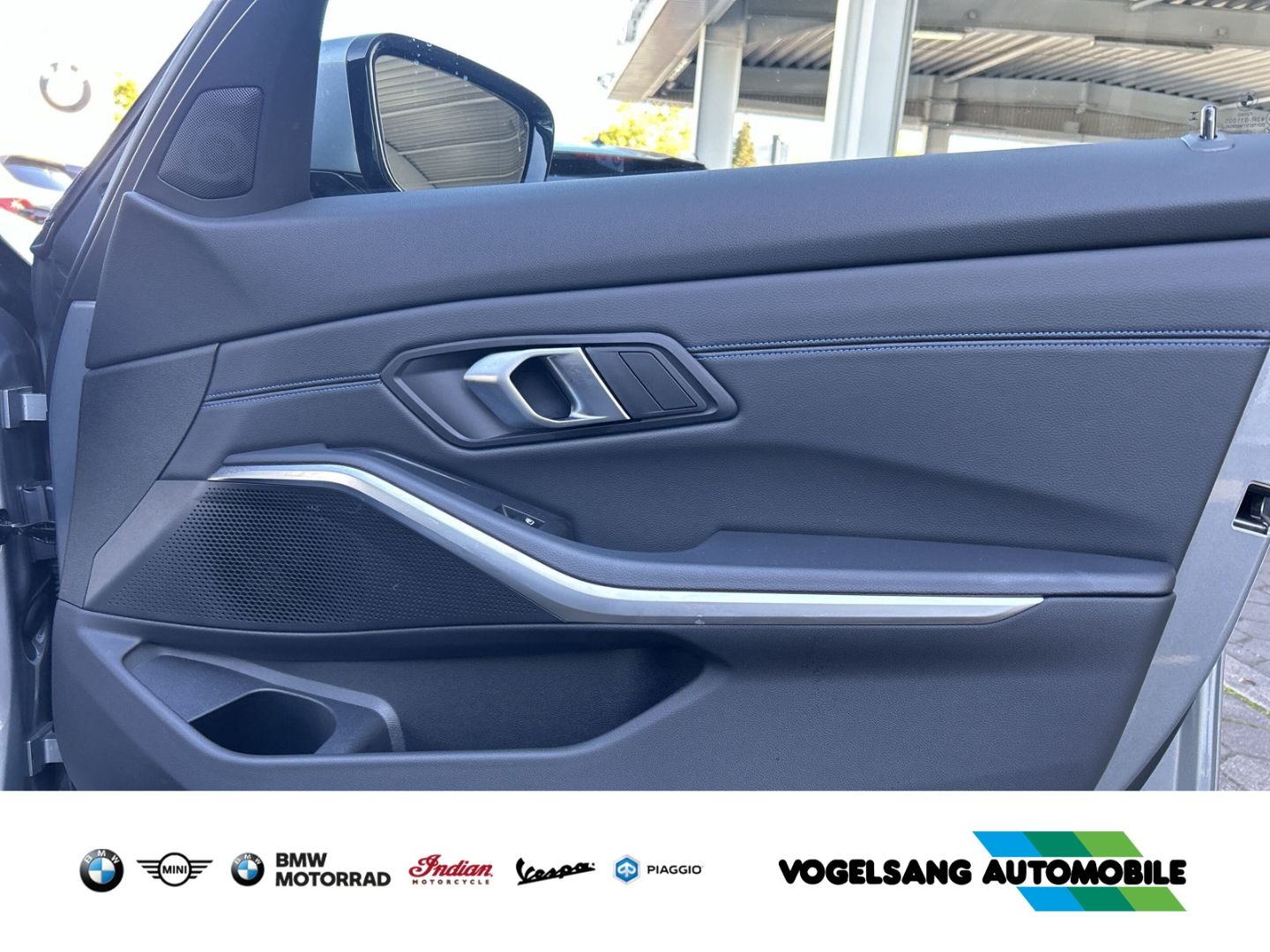 Fahrzeugabbildung BMW 318 iTouring,M Sport,HeadUp,Rückfahrk.,DrivingAs