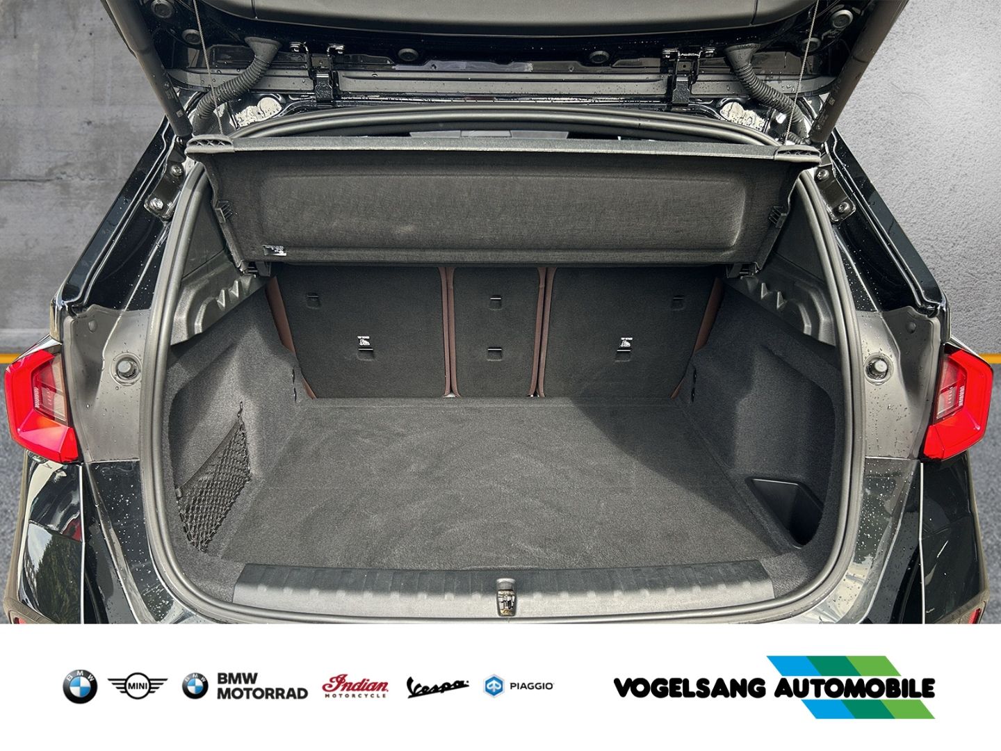 Fahrzeugabbildung BMW X1 xDrive23iA,M Sport,AHK,DrivingAssistentPlus,L