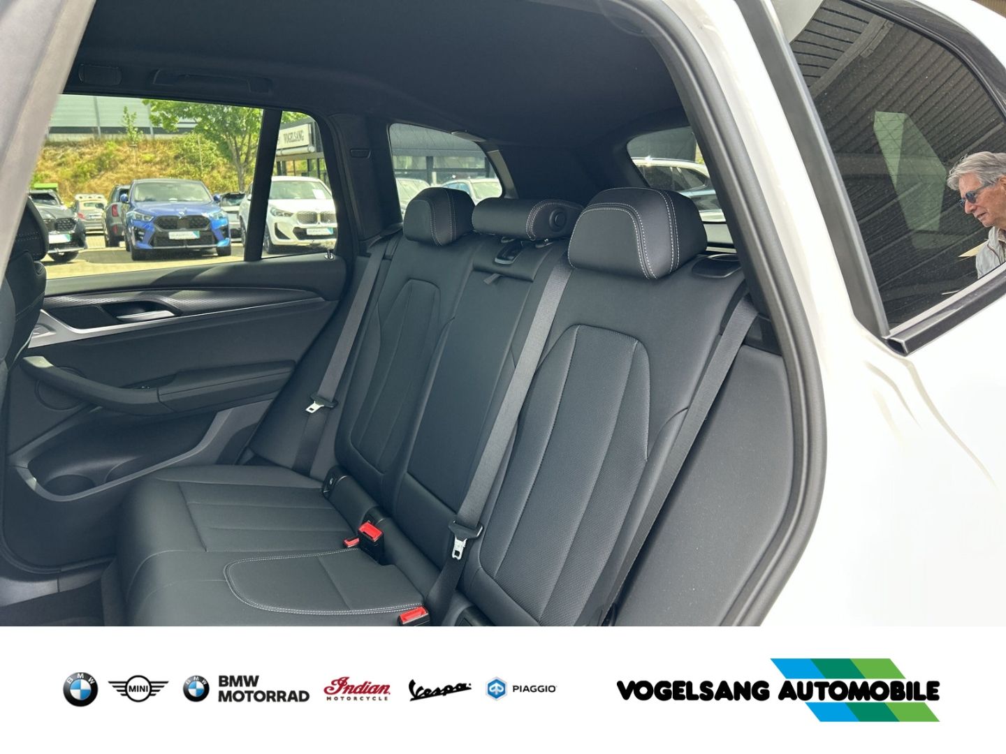 Fahrzeugabbildung BMW X3 20 d M Sport AHK Head-Up HiFi DAB LED