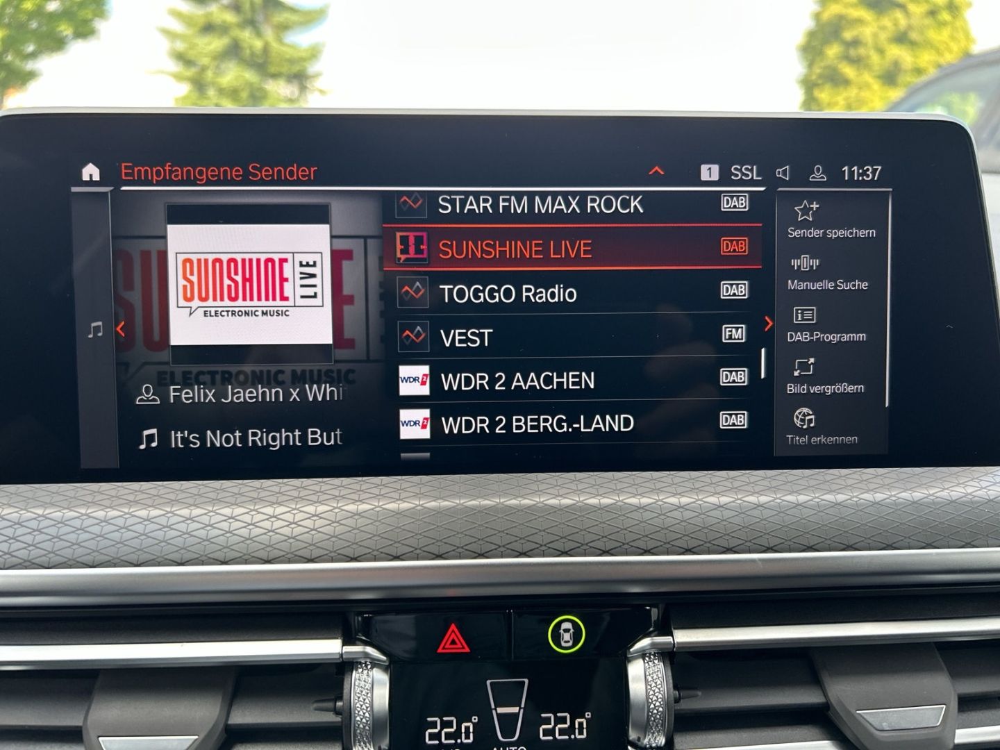 Fahrzeugabbildung BMW X3 20 d M Sport AHK Head-Up HiFi DAB LED