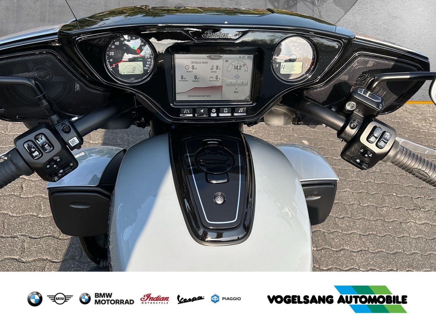 Fahrzeugabbildung Indian Roadmaster Powerplus Dark Horse