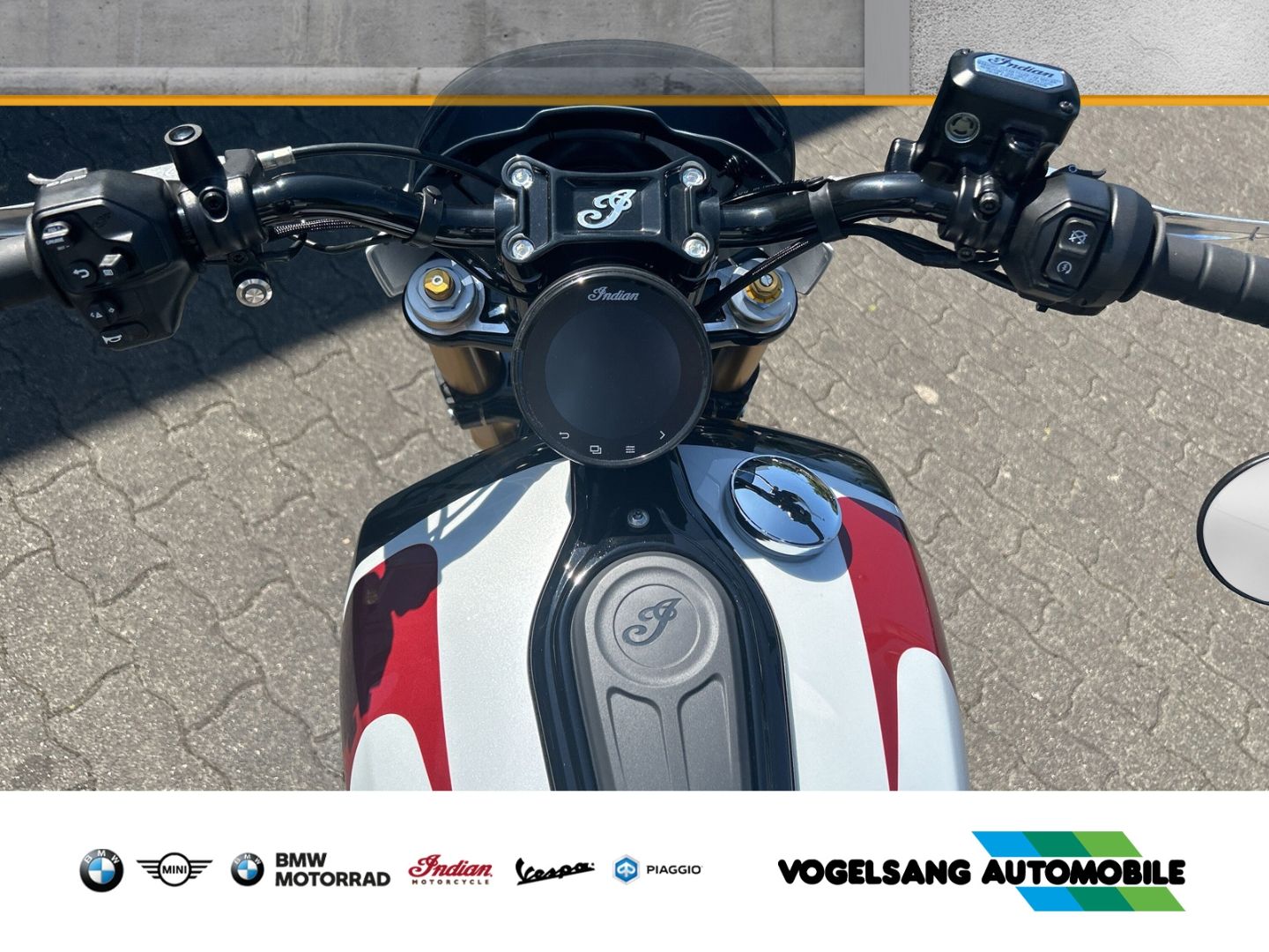 Fahrzeugabbildung Indian Scout 101 / Heckumbau / Klappenauspuffanlage /