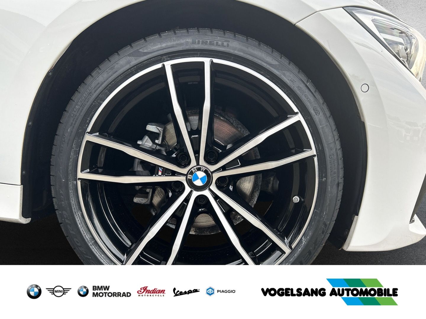 Fahrzeugabbildung BMW 318 dA Touring M Sport 19'LM HiFi Serienfahrwerk