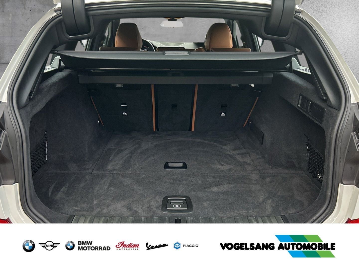 Fahrzeugabbildung BMW 318 dA Touring M Sport 19'LM HiFi Serienfahrwerk