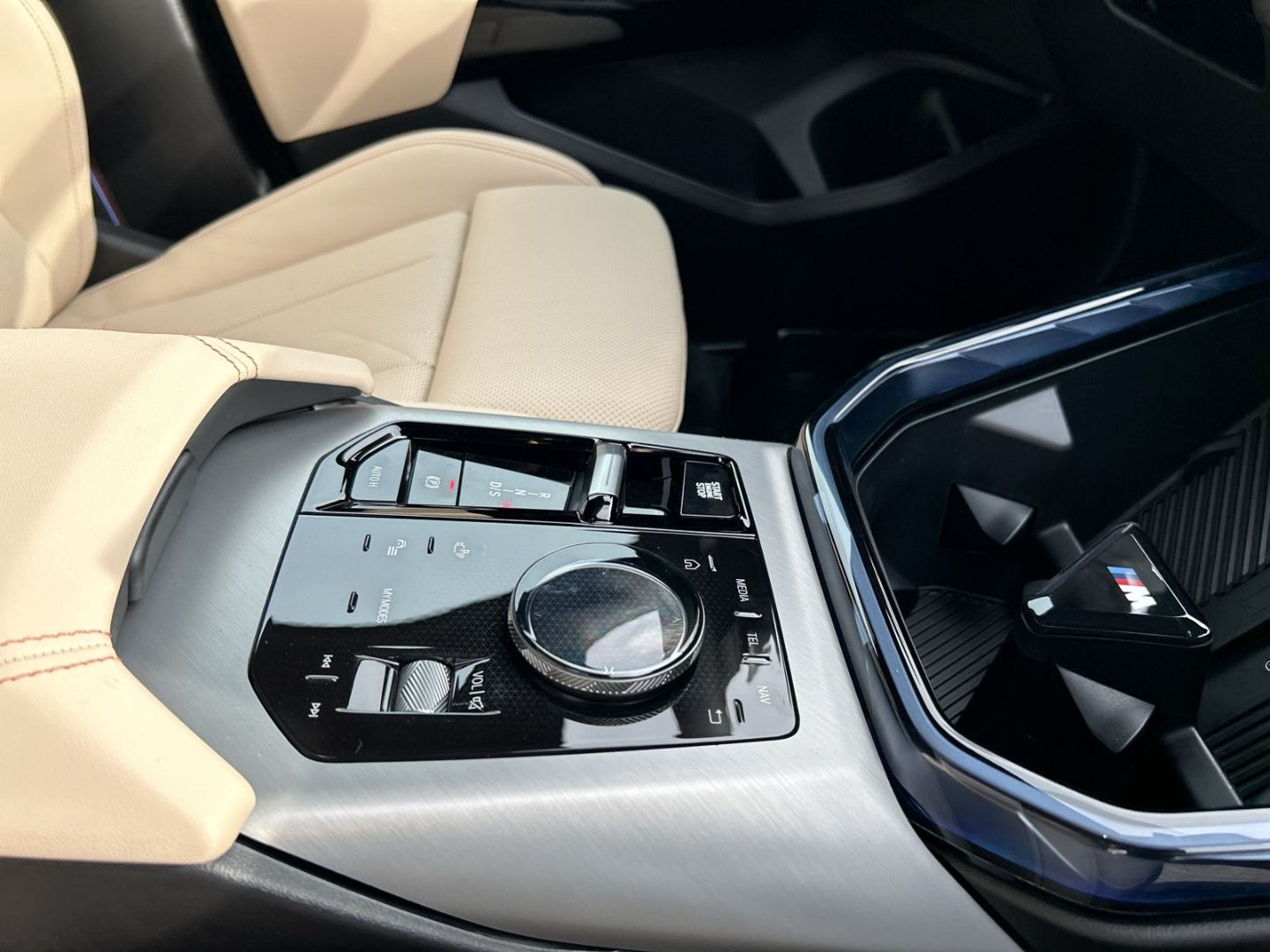 Fahrzeugabbildung BMW X3 xDrive20 d M Sport Pro StandHZG AHK-klappbar