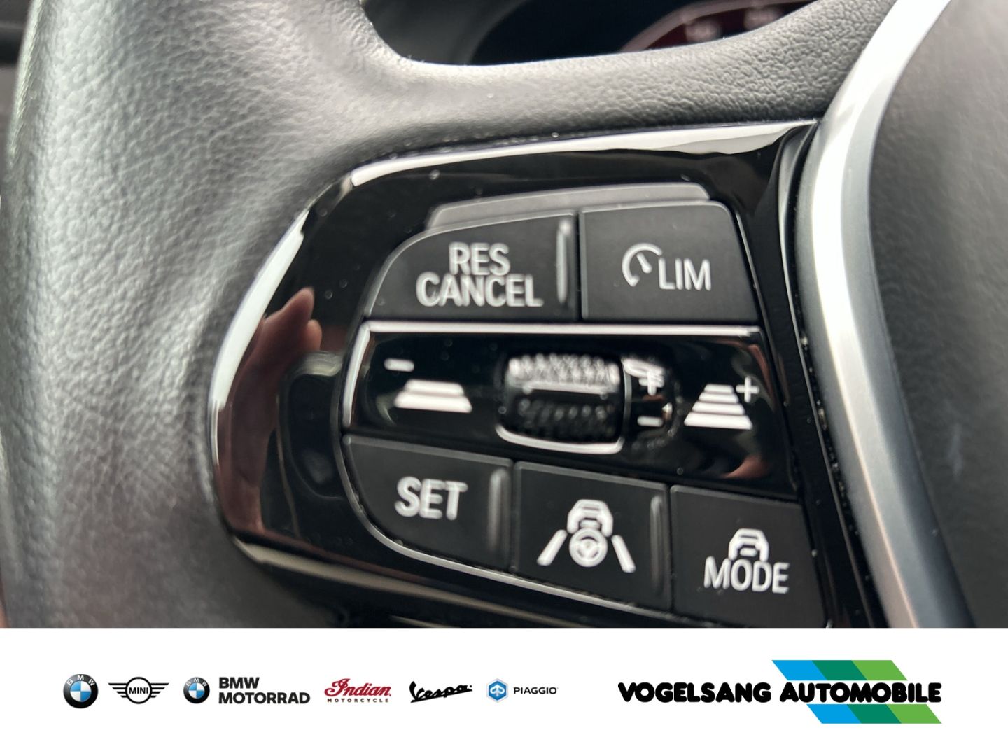 Fahrzeugabbildung BMW 520 dxDriveTouring,Standheizung,Laserlicht,HeadU