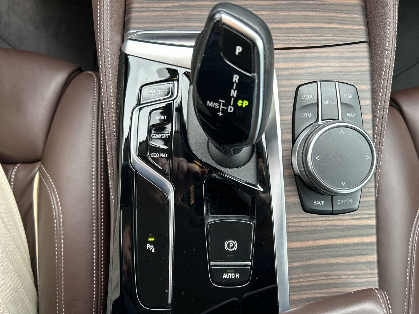 Fahrzeugabbildung BMW 520 dxDriveTouring,Standheizung,Laserlicht,HeadU