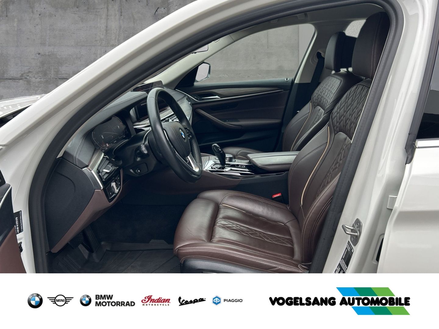 Fahrzeugabbildung BMW 520 dxDriveTouring,Standheizung,Laserlicht,HeadU