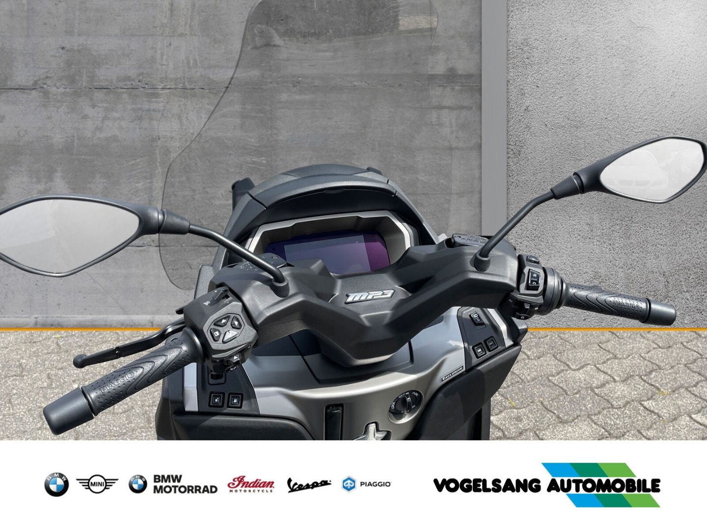 Fahrzeugabbildung Piaggio MP3 530 Exclusive, Aktionspreis Modell 2024, Rüc