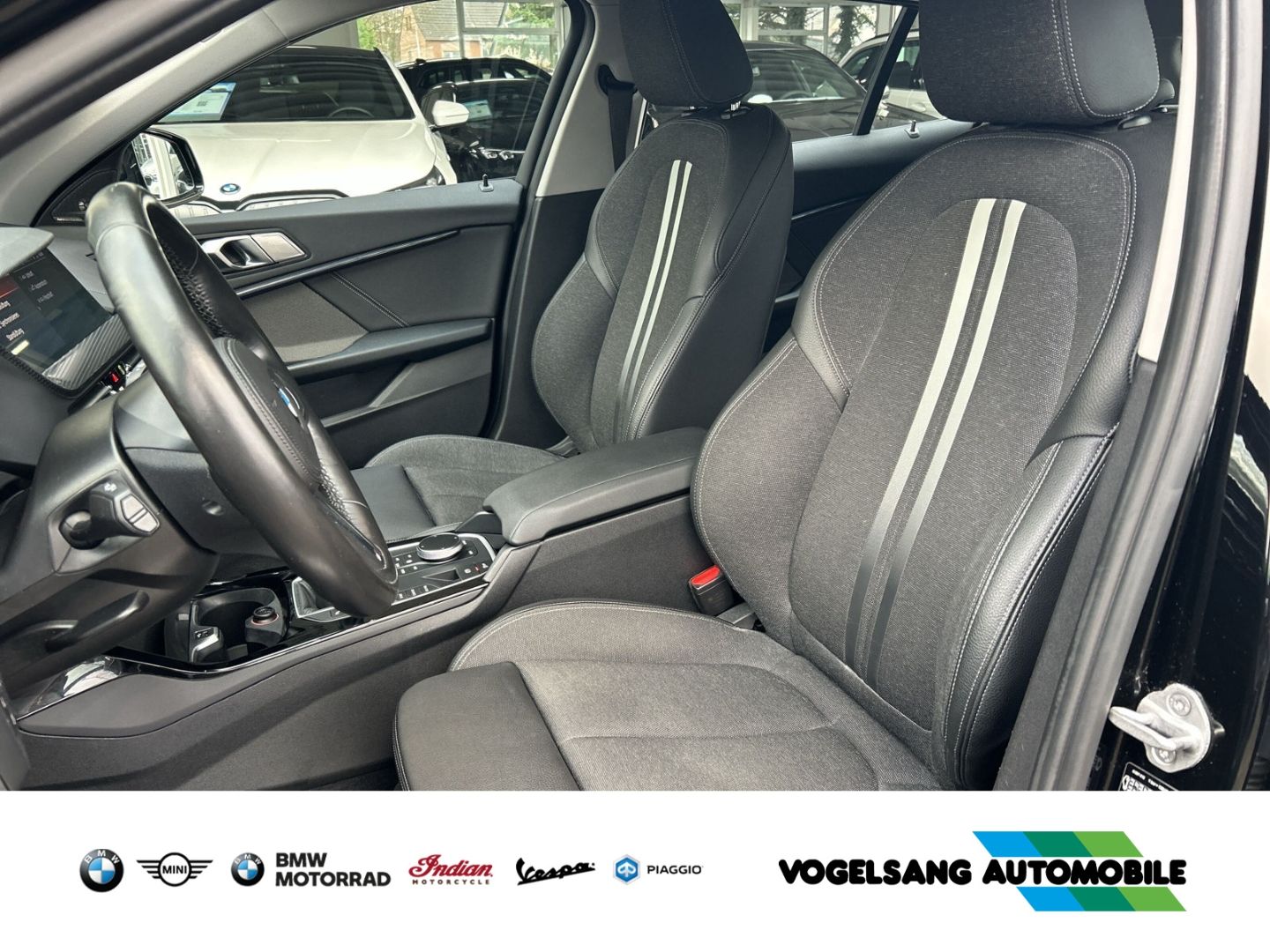 Fahrzeugabbildung BMW 118 Sport Line Head-Up Navi groß Harman/Kardon L